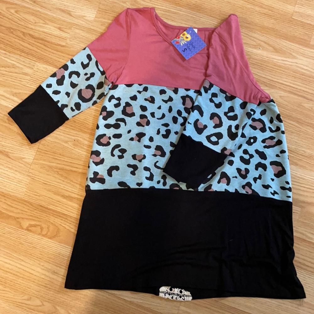 Women’s boutique 3/4 sleeve shirt
